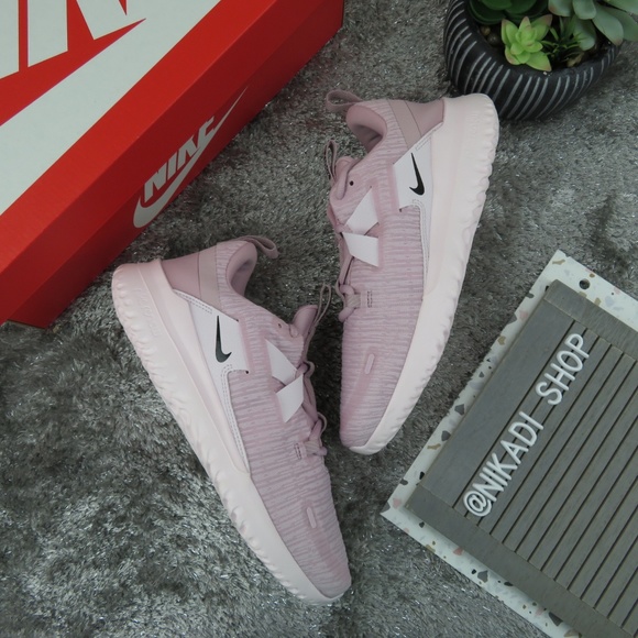 Nike Shoes - Nike Renew Sneakers